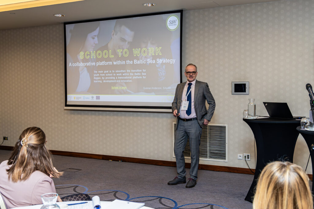 Presentation of the PA Education's School to Work Flagsgip during the Baltic Sea Region Youth Guidance Centres Meeting